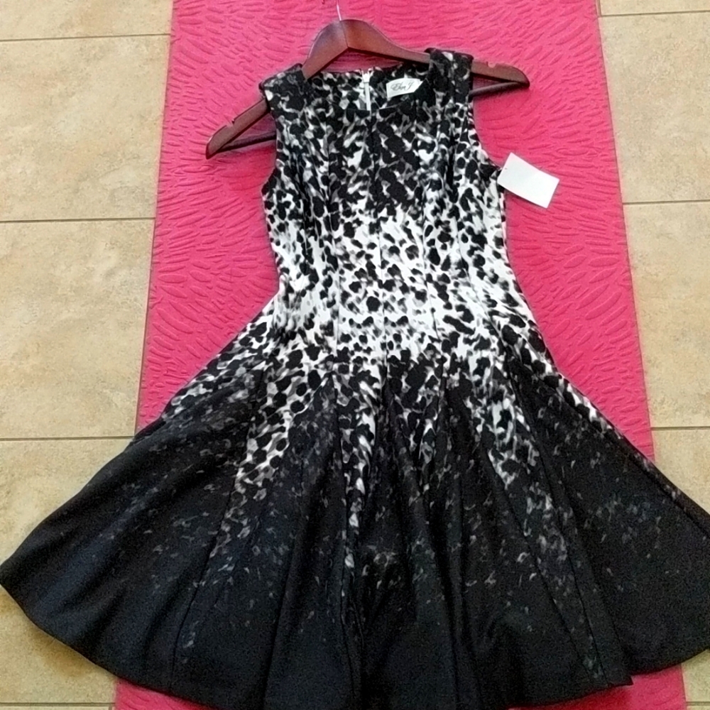 Elisa j. Dress new with tag size xs